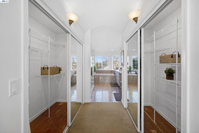 3499 La Mesa Dr, Hayward, CA 94542