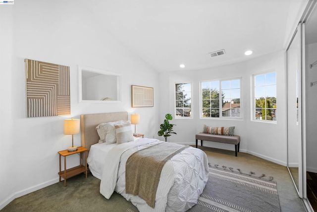 3499 La Mesa Dr, Hayward, CA 94542