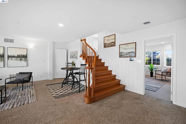 3499 La Mesa Dr, Hayward, CA 94542