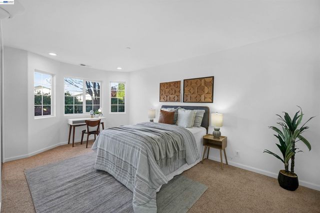 3499 La Mesa Dr, Hayward, CA 94542