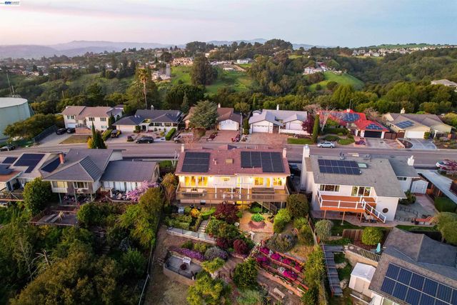 3499 La Mesa Dr, Hayward, CA 94542