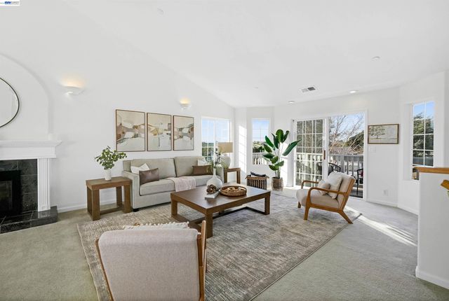 3499 La Mesa Dr, Hayward, CA 94542