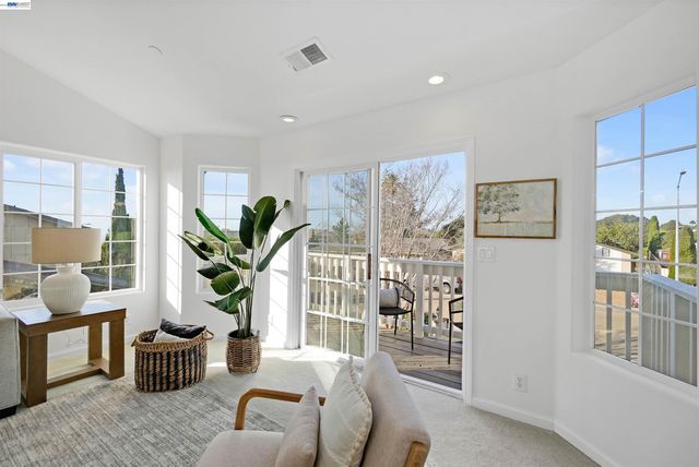 3499 La Mesa Dr, Hayward, CA 94542