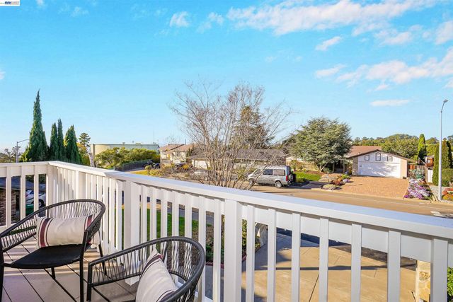 3499 La Mesa Dr, Hayward, CA 94542