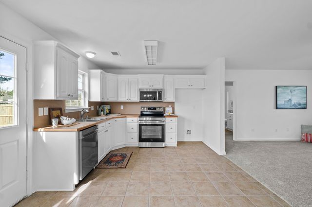 401 W Valentine Rd, Jacksonville, AR 72076