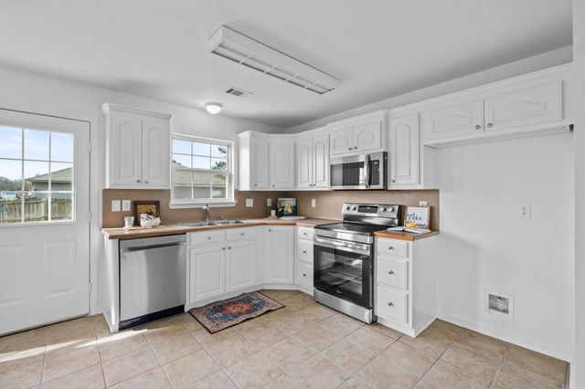 401 W Valentine Rd, Jacksonville, AR 72076