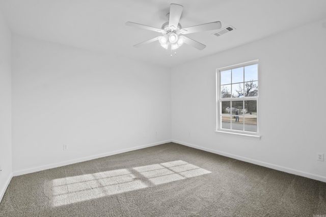 401 W Valentine Rd, Jacksonville, AR 72076