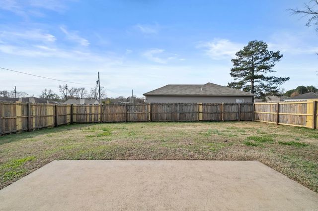 401 W Valentine Rd, Jacksonville, AR 72076