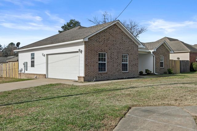 401 W Valentine Rd, Jacksonville, AR 72076