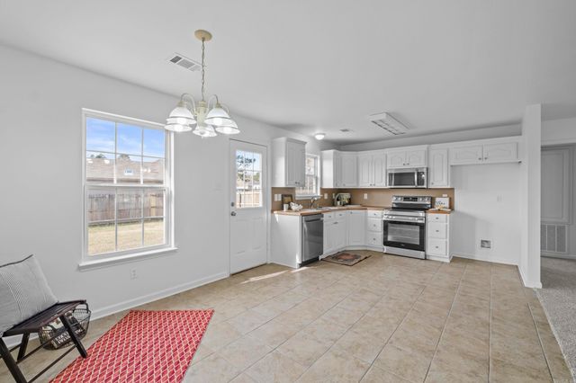 401 W Valentine Rd, Jacksonville, AR 72076