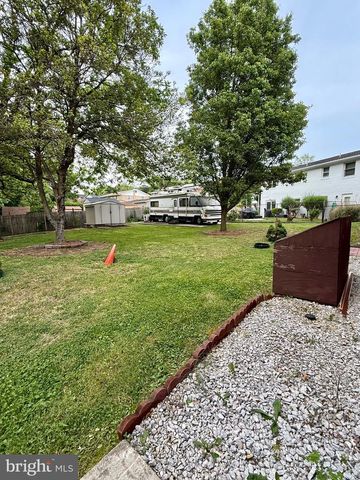 9960 OLD FORT RD, Fort Washington, MD 20744
