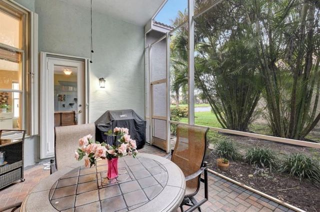 13245 Alhambra Lake Circle, Delray Beach, FL 33446