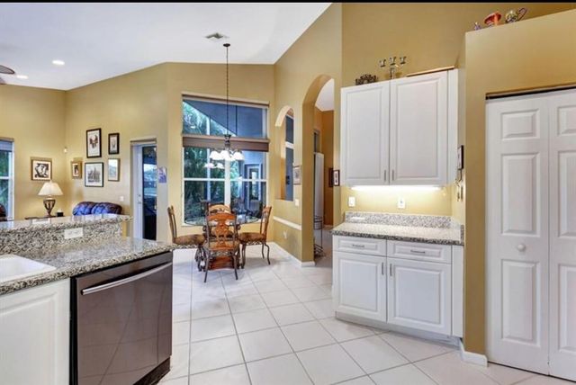 13245 Alhambra Lake Circle, Delray Beach, FL 33446