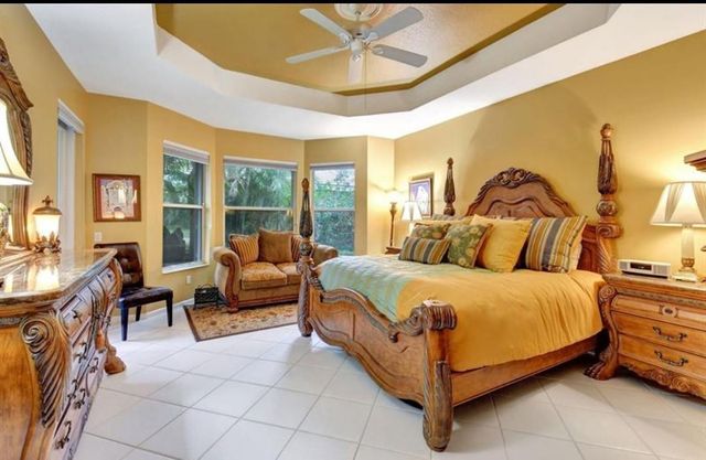 13245 Alhambra Lake Circle, Delray Beach, FL 33446