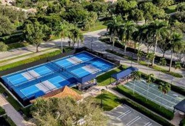 13245 Alhambra Lake Circle, Delray Beach, FL 33446