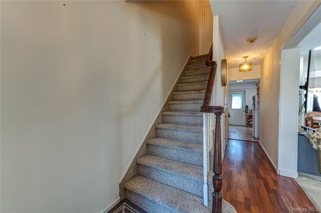 446 N Corona Avenue, Valley Stream, NY 11580