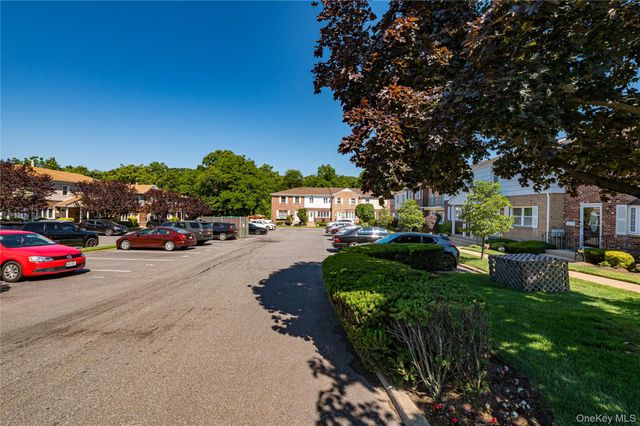 446 N Corona Avenue, Valley Stream, NY 11580