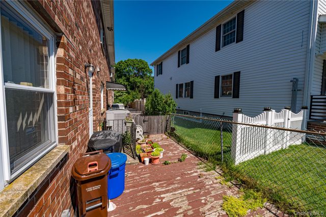 446 N Corona Avenue, Valley Stream, NY 11580