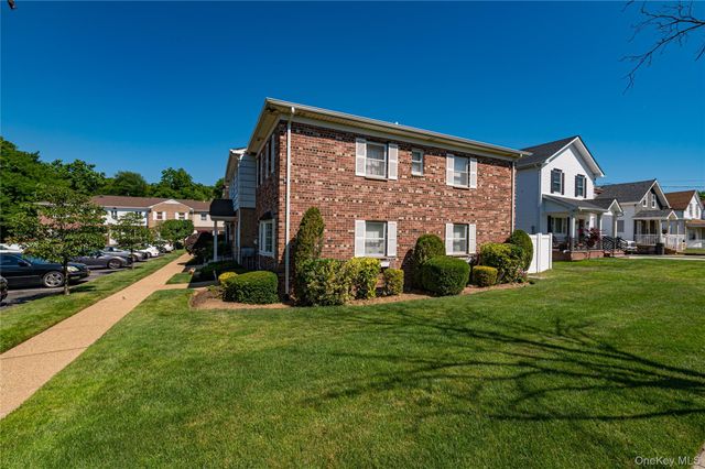 446 N Corona Avenue, Valley Stream, NY 11580