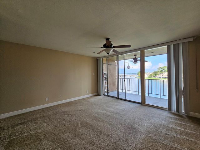 12600 Melville Drive 321B, Montgomery, TX 77356