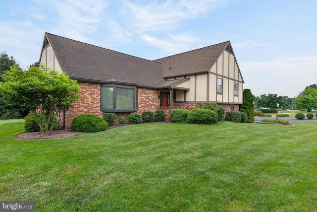 56 N WHISPER LN, New Holland, PA 17557