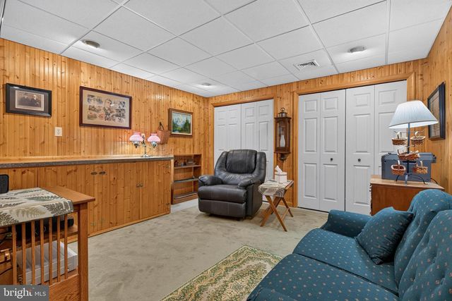 56 N WHISPER LN, New Holland, PA 17557