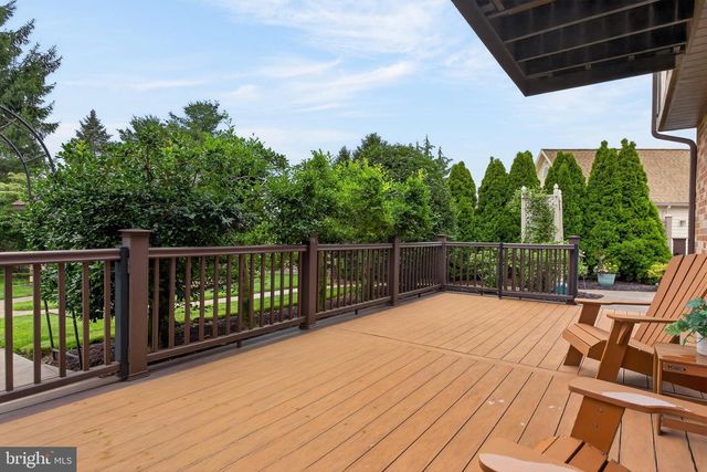 56 N WHISPER LN, New Holland, PA 17557