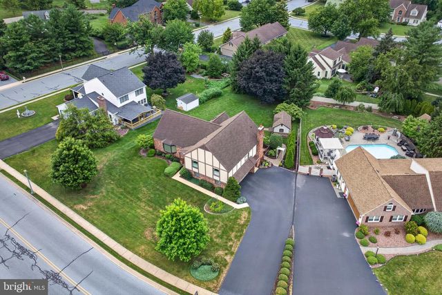 56 N WHISPER LN, New Holland, PA 17557