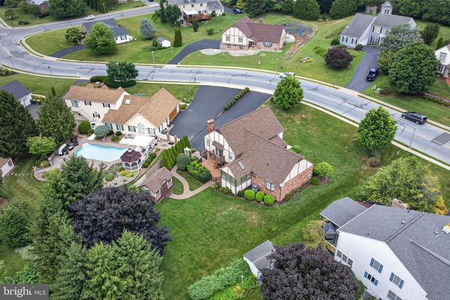 56 N WHISPER LN, New Holland, PA 17557