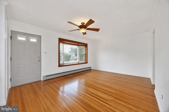 728 PENNBROOK AVE, Lansdale, PA 19446