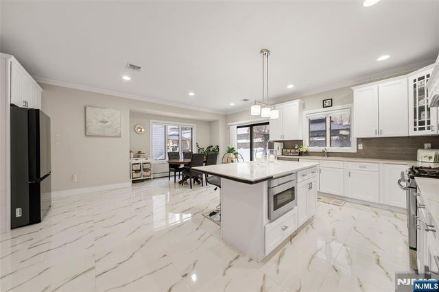 532 6th Street A, Palisades Park, NJ 07650