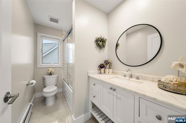 532 6th Street A, Palisades Park, NJ 07650