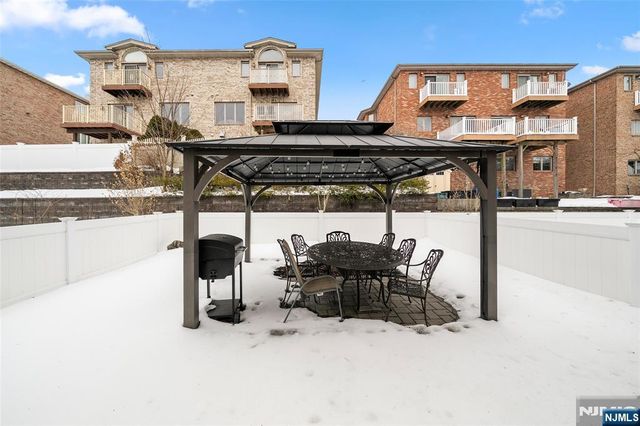 532 6th Street A, Palisades Park, NJ 07650