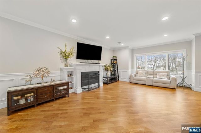 532 6th Street A, Palisades Park, NJ 07650