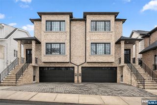 532 6th Street A, Palisades Park, NJ 07650