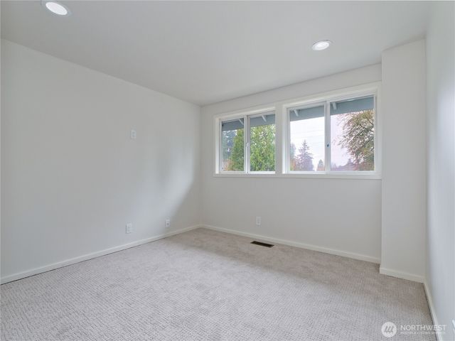 210 141st Avenue NE, Bellevue, WA 98007