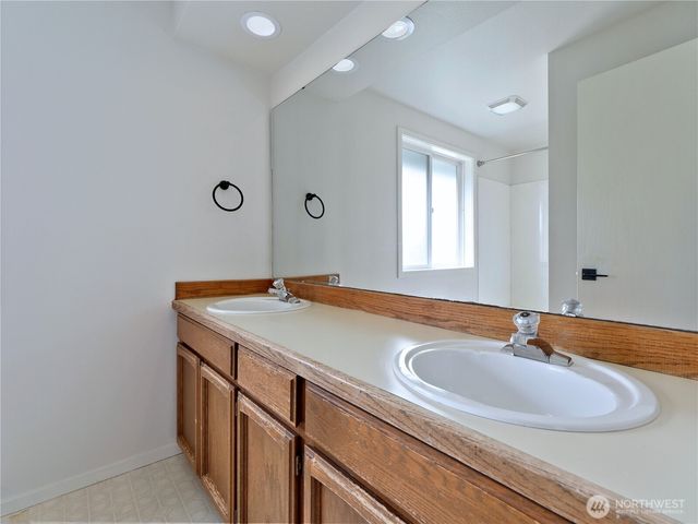 210 141st Avenue NE, Bellevue, WA 98007