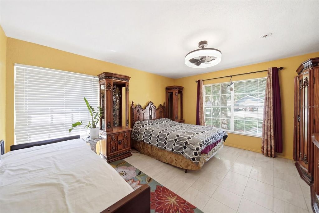 Image 19 of property listing at 14536 GRASSY COVE CIRCLE, Orlando, FL 32824