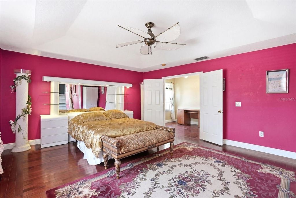 Image 3 of property listing at 14536 GRASSY COVE CIRCLE, Orlando, FL 32824