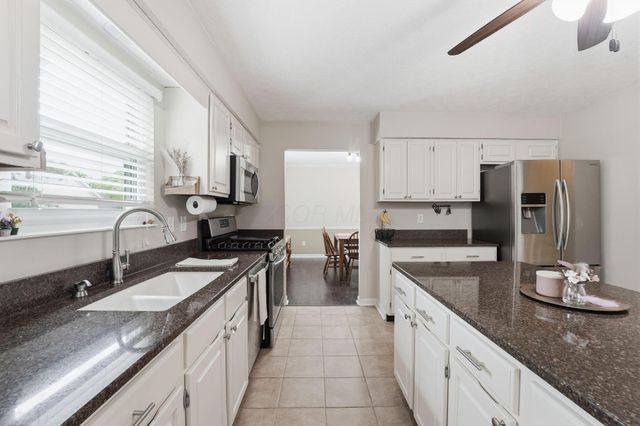 5233 Nightshadow Drive, Westerville, OH 43081