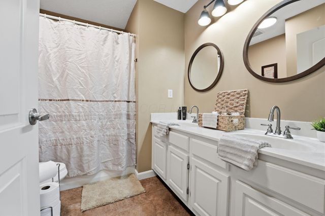5233 Nightshadow Drive, Westerville, OH 43081