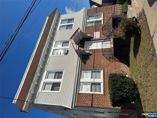 114 Delmar Place, Irvington, NJ 07111
