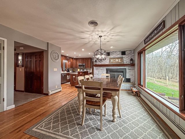 28808 Grove LANE, Waterford, WI 53185