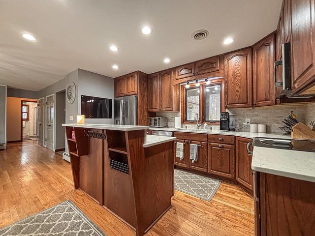 28808 Grove LANE, Waterford, WI 53185