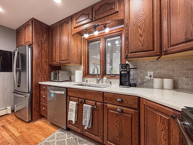 28808 Grove LANE, Waterford, WI 53185