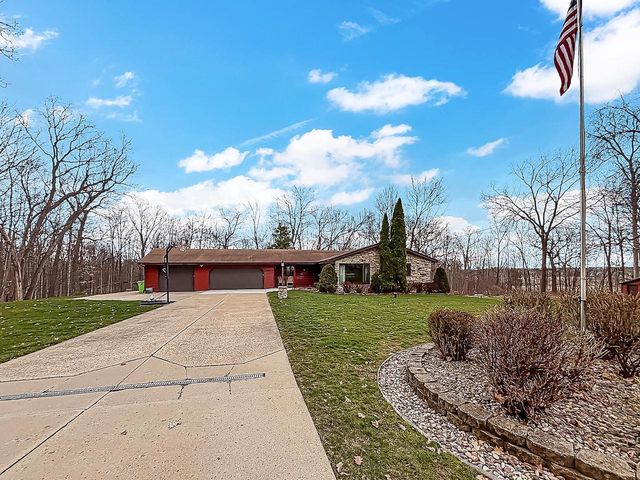 28808 Grove LANE, Waterford, WI 53185