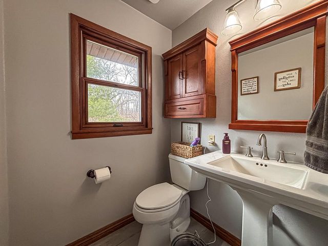 28808 Grove LANE, Waterford, WI 53185