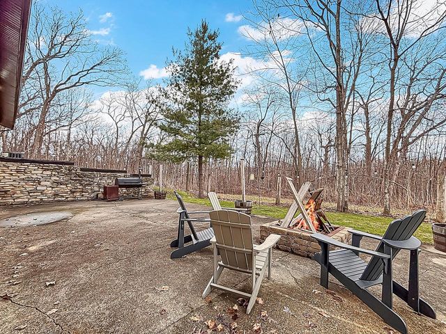 28808 Grove LANE, Waterford, WI 53185