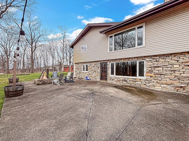 28808 Grove LANE, Waterford, WI 53185