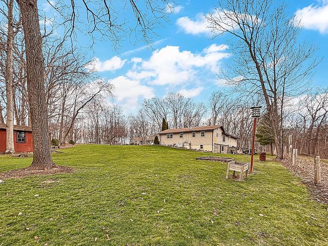 28808 Grove LANE, Waterford, WI 53185
